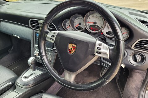 Porsche 911 CARRERA 4 TIPTRONIC S 33