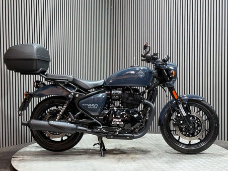 Royal Enfield Shotgun 2025 ONLY 2K GREAT CONDITION MOT 2028 LARGE TOP BOX