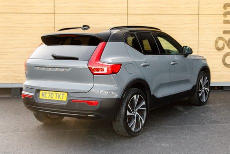 Volvo XC40 RECHARGE T5 R-DESIGN PRO