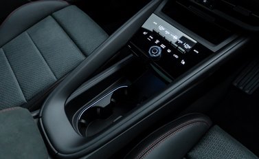 Porsche Macan GTS Electric 23