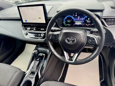 Toyota Corolla 1.8 VVT-h Icon Touring Sports CVT Euro 6 (s/s) 5dr 45