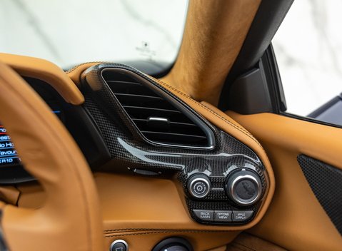 Ferrari 488 SPIDER 27