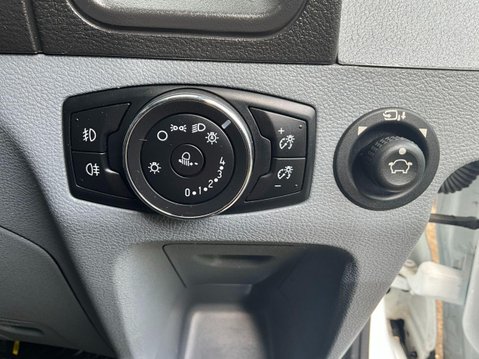 Ford Transit 2.0 350 L3H2 DCB P/V DRW 129 BHP 31
