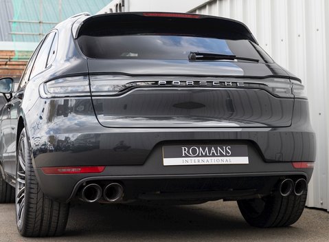 Porsche Macan S 27
