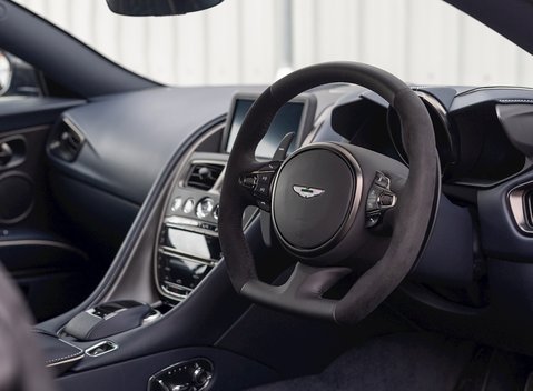 Aston Martin DBS Superleggera 11