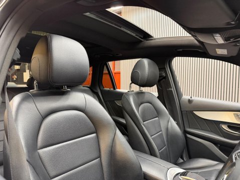 Mercedes-Benz GLC 2.1 GLC220d AMG Line (Premium) G-Tronic 4MATIC Euro 6 (s/s) 5dr 29