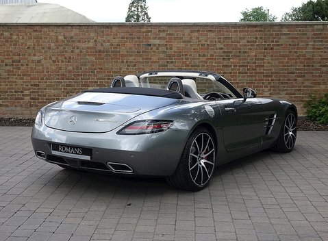 Mercedes-Benz SLS AMG GT Roadster 3