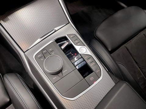 BMW 3 Series 2.0 330e 12kWh M Sport Saloon 4dr Petrol Plug-in Hybrid Auto Euro 6 (s/s) ( 17