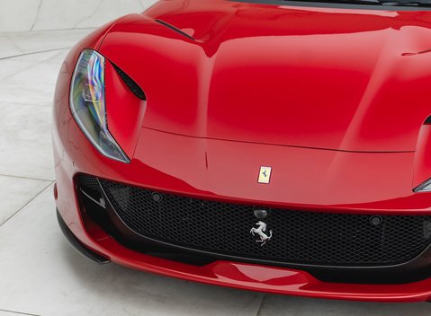 Ferrari 812 Superfast 25