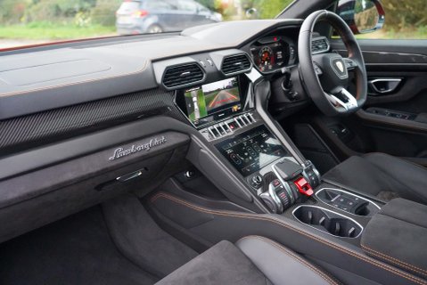 Lamborghini Urus S 8