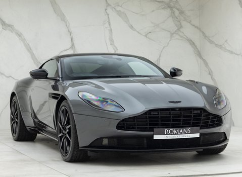 Aston Martin DB11 V8 Shadow Edition 1