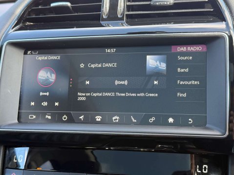 Jaguar F-Pace 2.0 D240 Portfolio SUV 5dr Diesel Auto AWD Euro 6 (s/s) (240 ps) 53