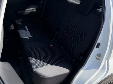 Suzuki Ignis 1.2 Dualjet 12V Hybrid SZ-T 5dr 37