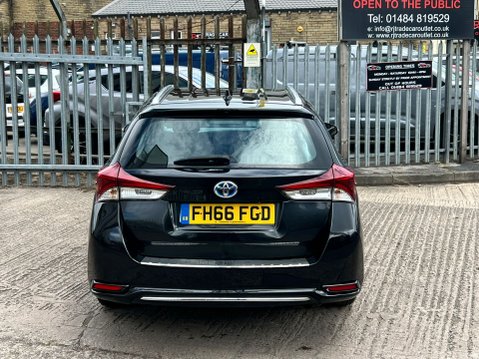 Toyota Auris VVTI BUSINESS EDITION TOURING SPORTS TSS 22