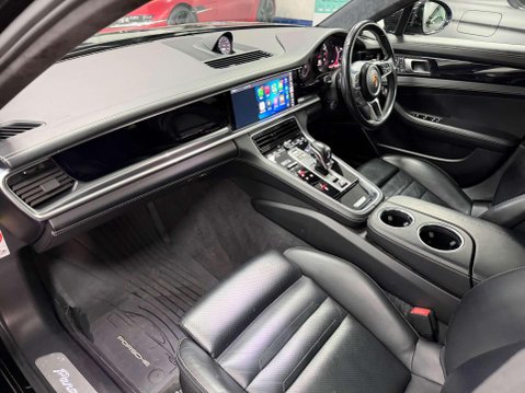 Porsche Panamera 4.0T V8 Turbo Saloon 5dr Petrol PDK 4WD Euro 6 (s/s) (550 ps) 35
