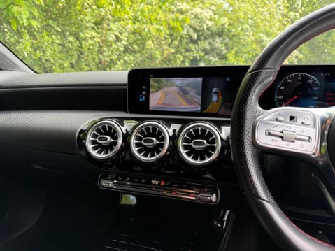Mercedes-Benz A Class 2.0 A200d AMG Line (Premium) 8G-DCT Euro 6 (s/s) 5dr 17