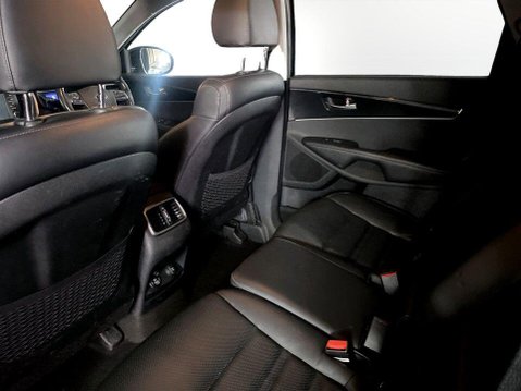 Kia Sorento 2.2 CRDi KX-2 SUV 5dr Diesel Manual AWD Euro 6 (s/s) (197 bhp) Alloys - Air 18