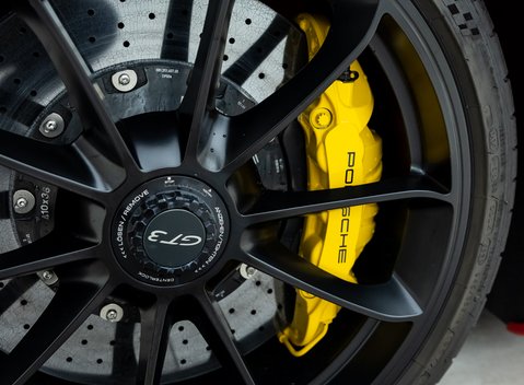 Porsche 911 GT3 (991.2) 28