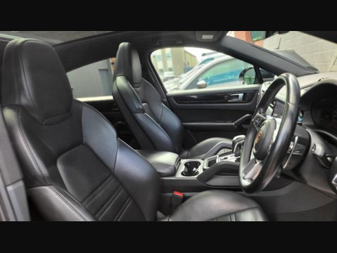 Porsche Cayenne V6 16