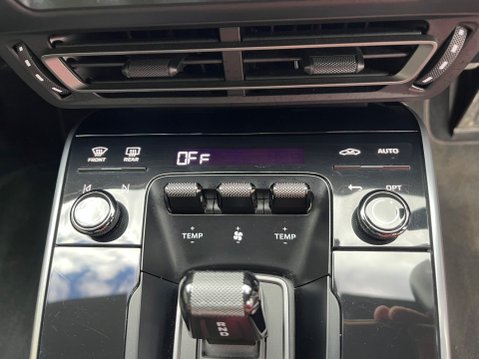 Porsche 911 CARRERA 4S PDK 15