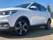 MG ZS EXCLUSIVE 15