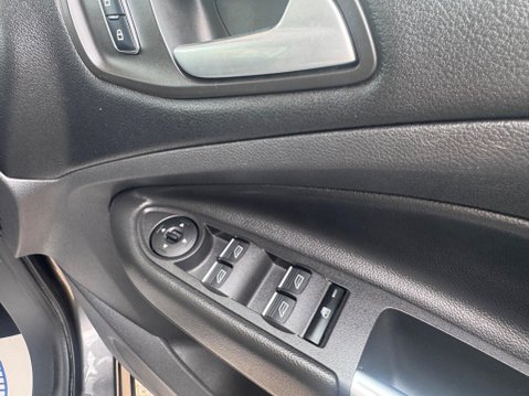 Ford Kuga 2.0 TDCi Titanium 2WD Euro 6 (s/s) 5dr 19