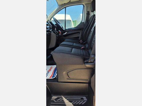 Ford Transit Custom LIMITED 300 L2 H1 LWB 2.0 TDCI 130ps EU6 10