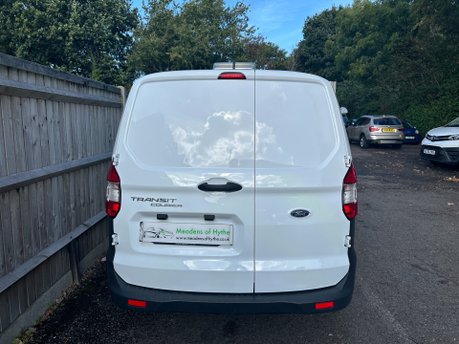Ford Transit Courier TREND 1.5 TDCI 5dr 5
