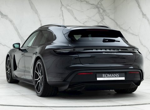 Porsche Taycan 4S Sport Turismo 3