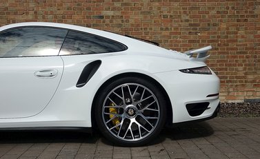 Porsche 911 (991) Turbo S 23