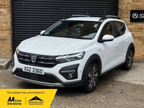Dacia Sandero Stepway 1.0 TCe Comfort Hatchback 5dr Petrol Manual Euro 6 1