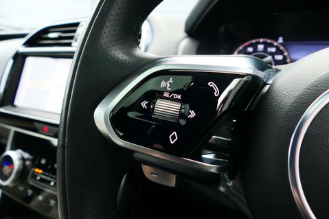 Jaguar XE 2.0 XE R-Dynamic SE D MHEV Auto 4dr 42