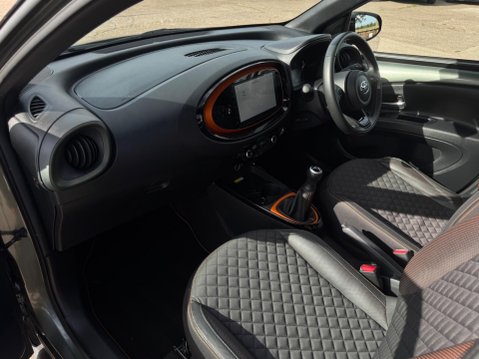 Toyota Aygo X 1.0 VVT-i Limited Edition (Canvas Roof) Euro 6 (s/s) 5dr 22