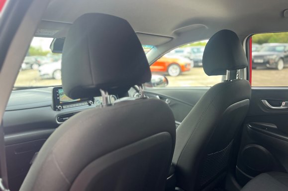 Hyundai KONA T-GDI PREMIUM MHEV 29