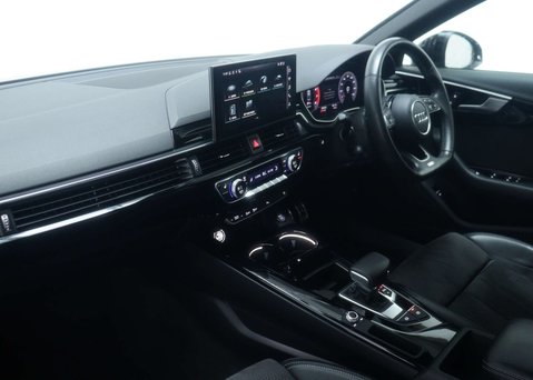 Audi A4 2.0 A4 S Line Black Edition 35 TFSI Semi-Auto 4dr 52
