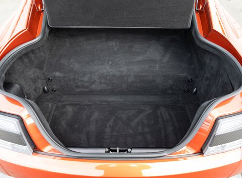 Aston Martin Vantage GT8 33