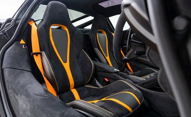 McLaren 720S Performance 12