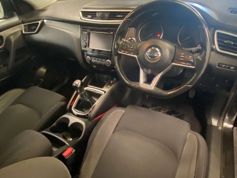 Nissan Qashqai 1.5 Qashqai N-Connecta dCi 5dr 14