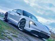 Porsche Taycan Performance Plus 93.4kWh 19