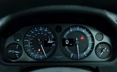 Aston Martin Vantage GT8 14