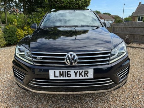 Volkswagen Touareg 3.0 TDI V6 BlueMotion Tech R-Line Tiptronic 4WD Euro 6 (s/s) 5dr 8