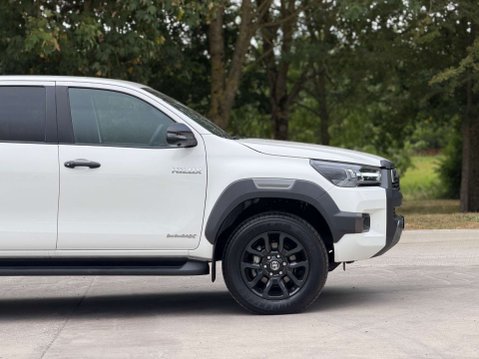 Toyota Hilux 2.8 Hilux Invincible X MHEV 4WD A 4WD 4dr 20