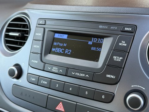 Hyundai i10 SE AUTOMATIC 13