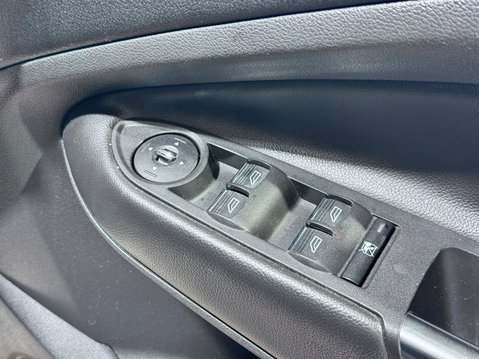 Ford Kuga 2.0 TDCi Titanium 2WD Euro 5 5dr 22