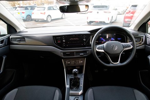Volkswagen Polo LIFE TSI 3