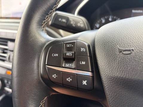Ford Focus 1.0 Focus Vignale Auto 5dr 44
