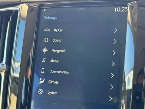 Volvo XC60 2.0 D4 Momentum Auto AWD Euro 6 (s/s) 5dr 23