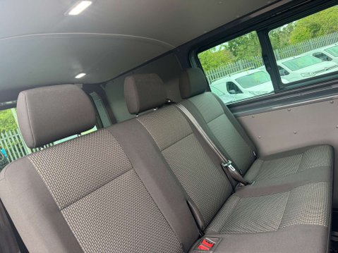 Volkswagen Transporter 2.0 TDI T30 Highline Kombi Double Cab 5dr Diesel DSG FWD SWB Euro 6 (s/s) ( 29