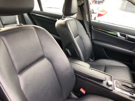 Mercedes-Benz C Class C220 CDI BLUEEFFICIENCY SE EDITION 125 automatic 61,000m £165 tax 7