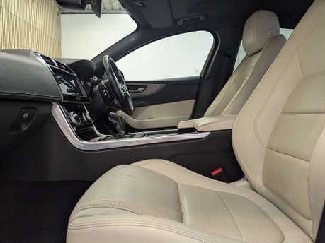 Jaguar XE 2.0 XE R-Dynamic S Auto 4dr 36